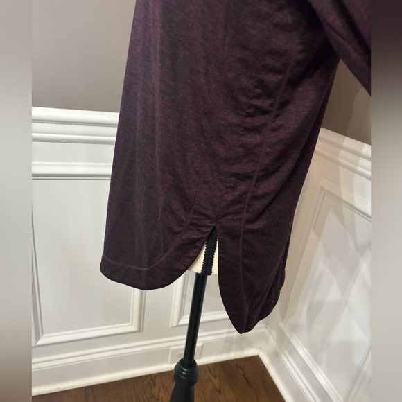 Athleta Pullover Hoodie Burgundy Womens Small Thumb Holes No Drawstring Athletic - Picture 4 of 14